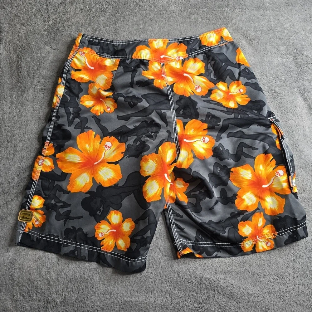 Billabong Floral Hibiscus Skull Pin Up Girl Boardshoarts Mens 33 (32) Orange